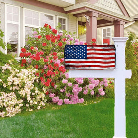Mealah garden-ready mailbox cover blends with outdoor scenery for home decor.