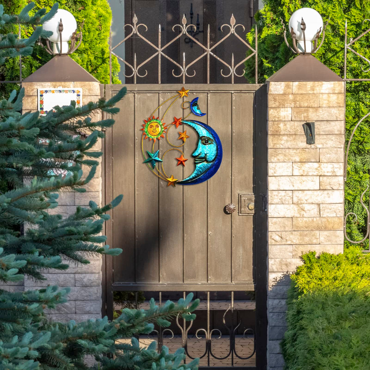 Meduofon outdoor sun wall art stands up to weather with weatherproof coating.