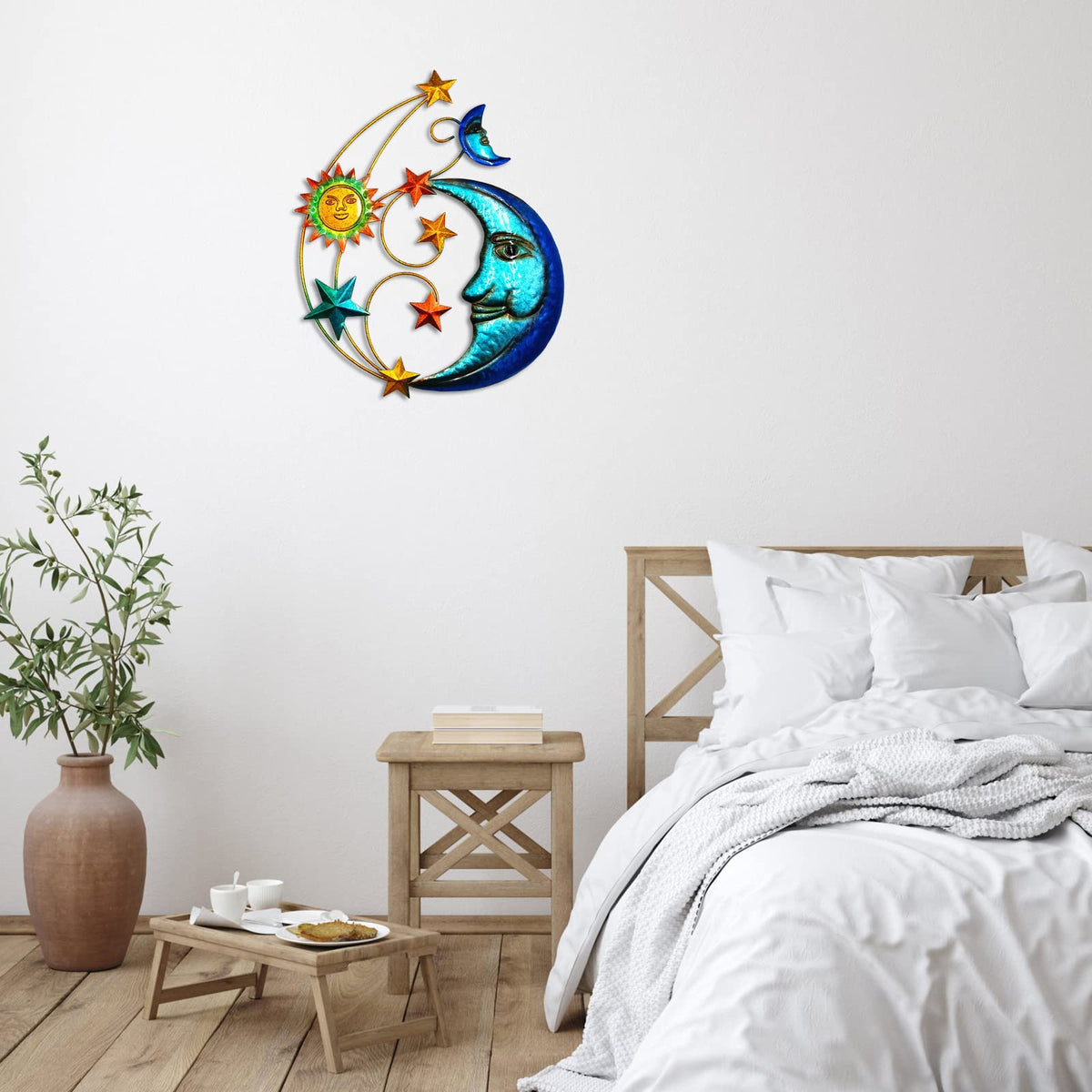 Meduofon sun-face metal art suits porch walls for year-round use.