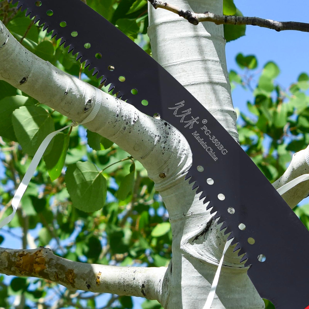 MEFBANT 20ft-balanced-setup promotes comfortable extended pruning sessions.