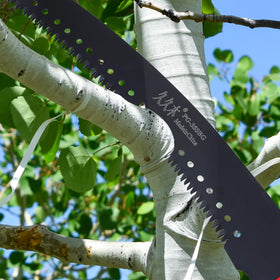 MEFBANT 20ft-balanced-setup promotes comfortable extended pruning sessions.