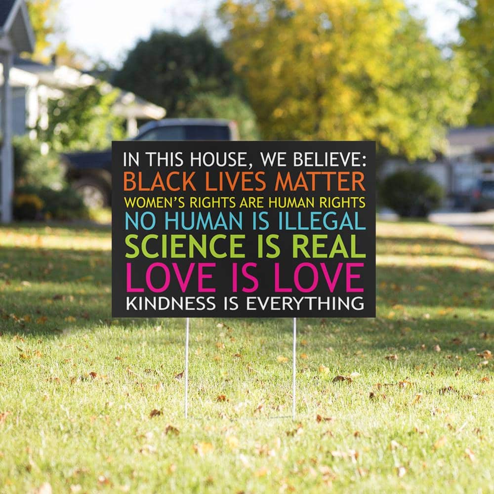 MEGA FORMAT yard sign double-sided design reads clearly from any angle.
