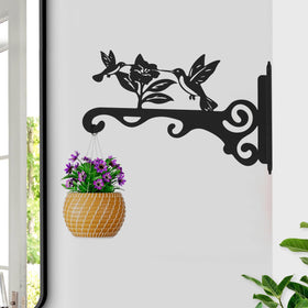 mekpiwu outdoor wall hook keeps gardens organized and inviting