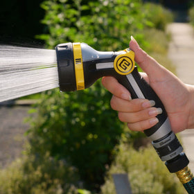 Melnor Relaxgrip 5-pattern switch for gentle mist to strong jet watering.