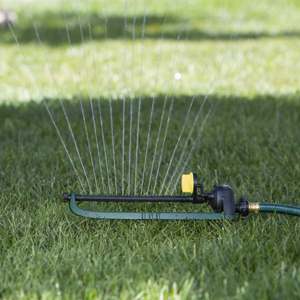 Melnor 65049-AMZ adjustable spray range focused watering where needed