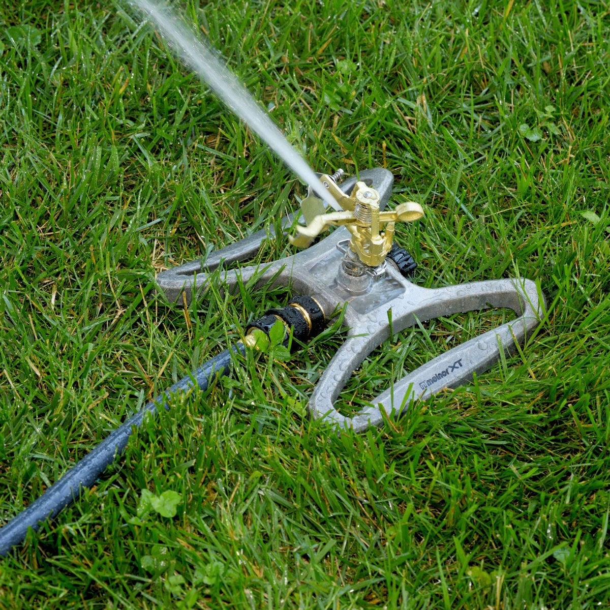 Melnor adjustable spray angle enables precise coverage for lawn and beds.