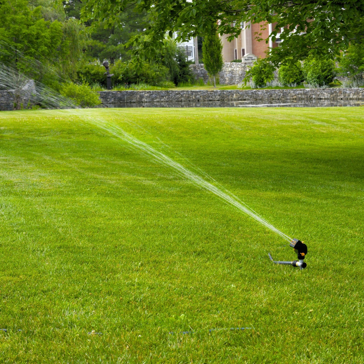 Melnor MiniMax with dirt-resistant drive keeps watering smooth despite grit.