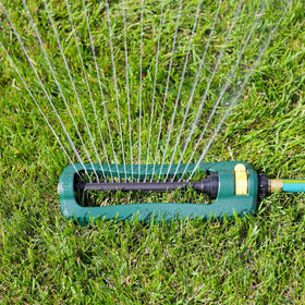 Melnor Quick Connect Bundle simplifies hose setup for faster watering sessions.