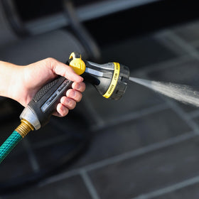 Melnor RelaxGrip compact and lightweight construction for easy handling.