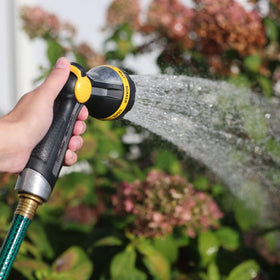 Melnor RelaxGrip yellow and black design aids visibility in the yard.
