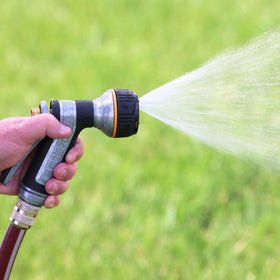 Seven spray patterns cover mist to jet for diverse yard chores.