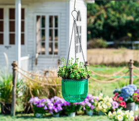Melphoe emerald planter shows water level visibility for quick refills.