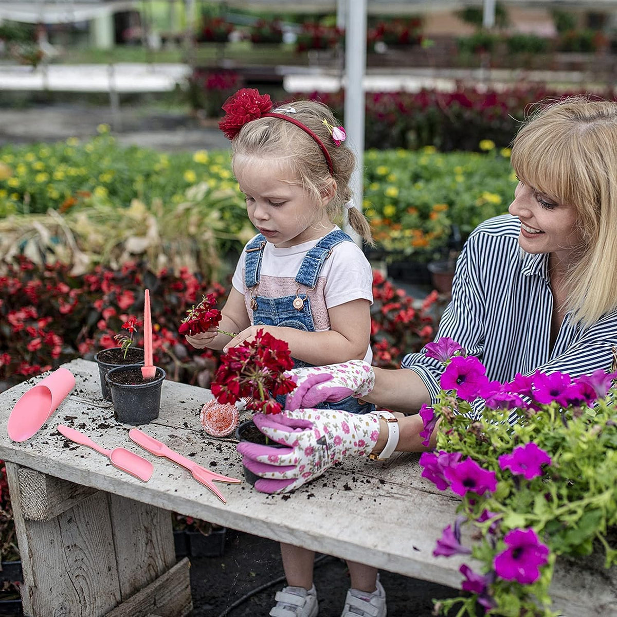 Melphoe ergonomic ABS-handled tools for comfortable gardening.