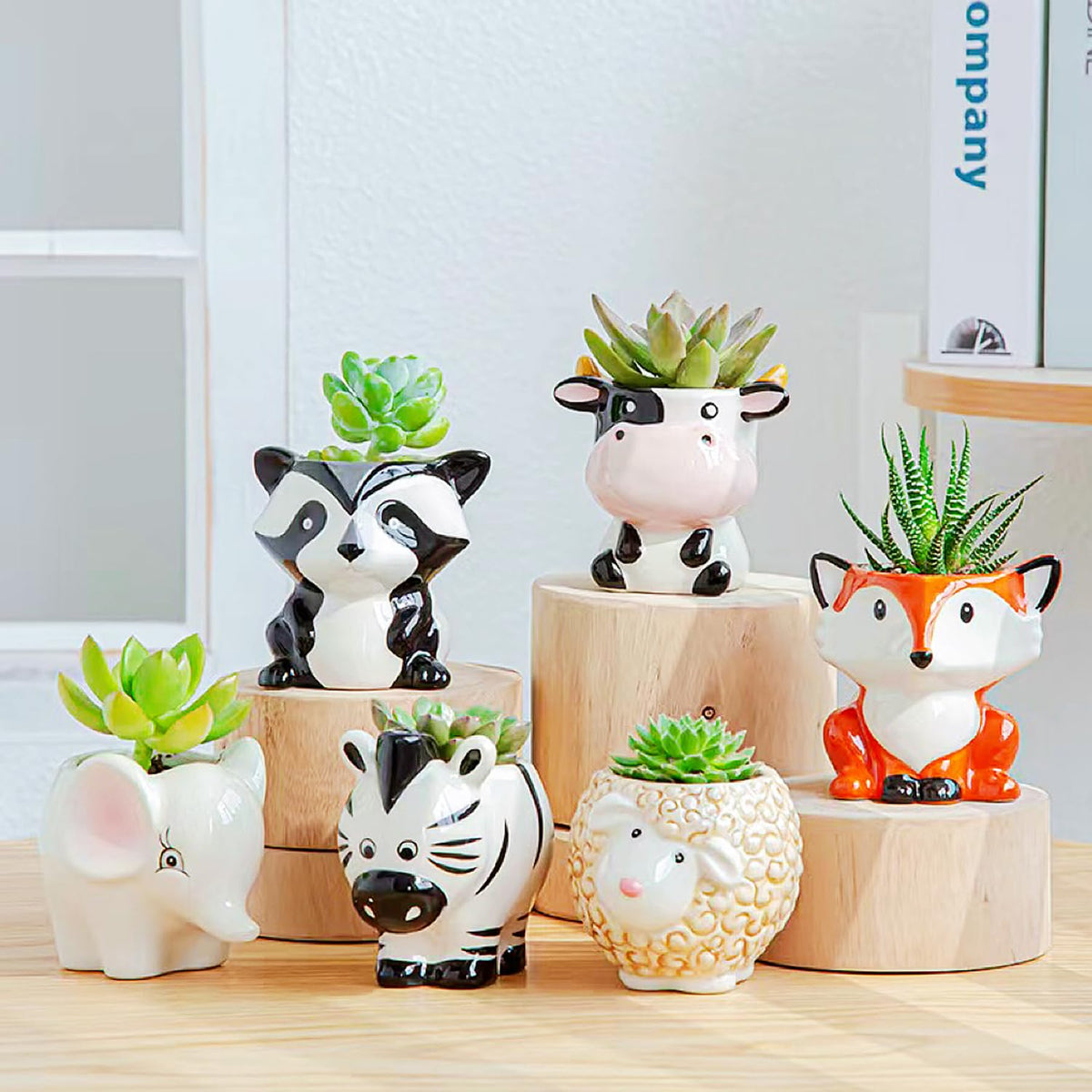 Melphoe handcrafted colorful base pot adds character to any room