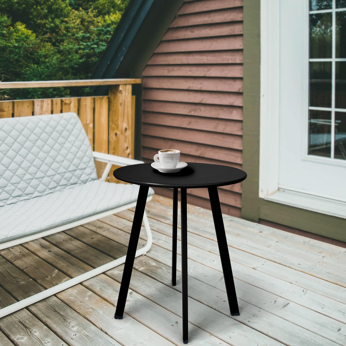 Meluvici easy-assembly table with five screws in minutes.