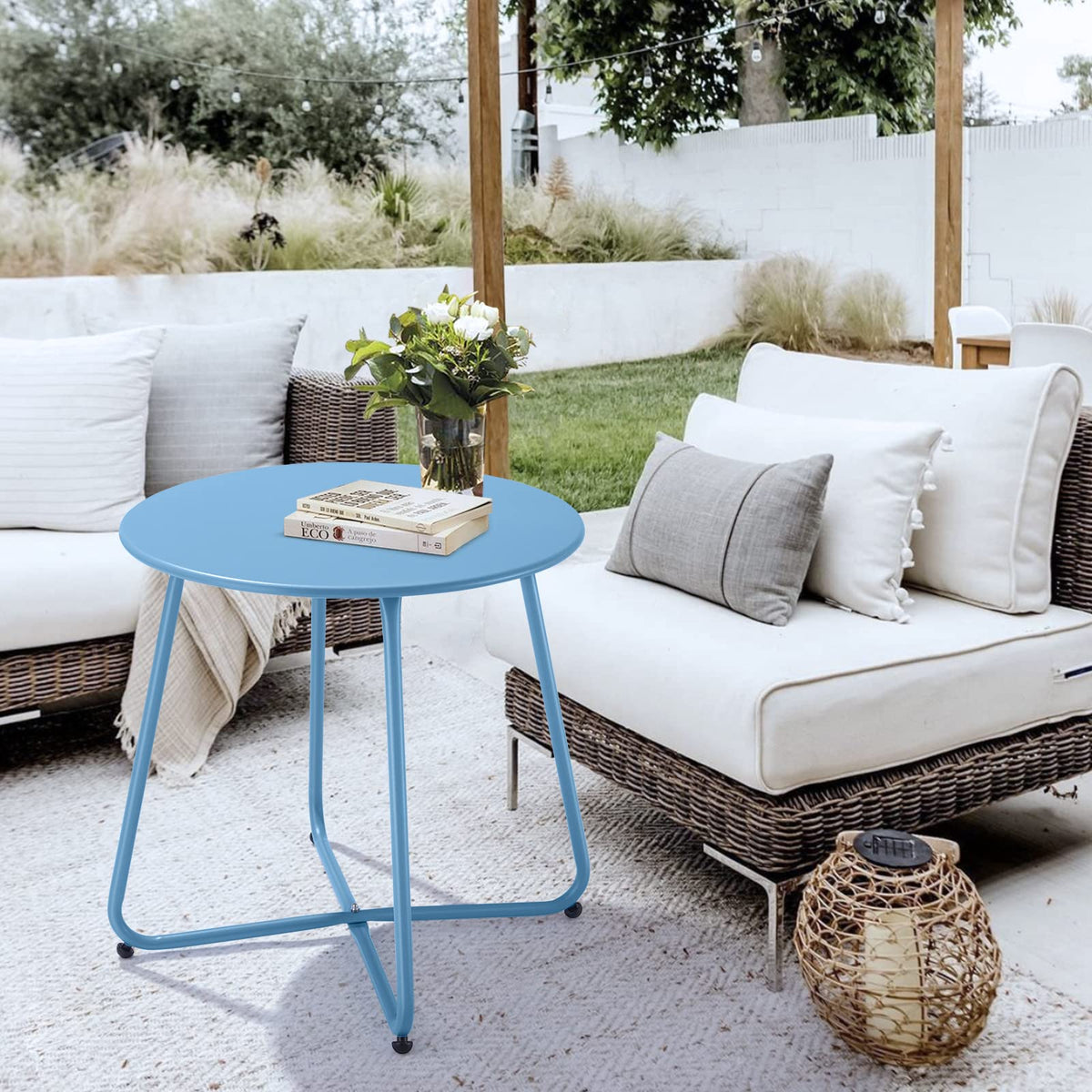 Meluvici blue surface easy to wipe clean after spills