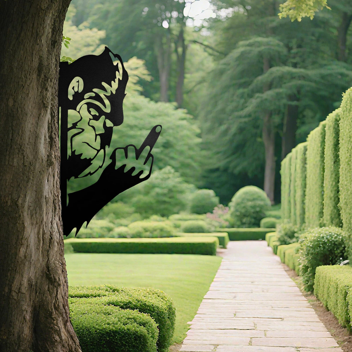 mengfanjingxiang Iron-cut Sasquatch shape transforms fences into unique decor pieces