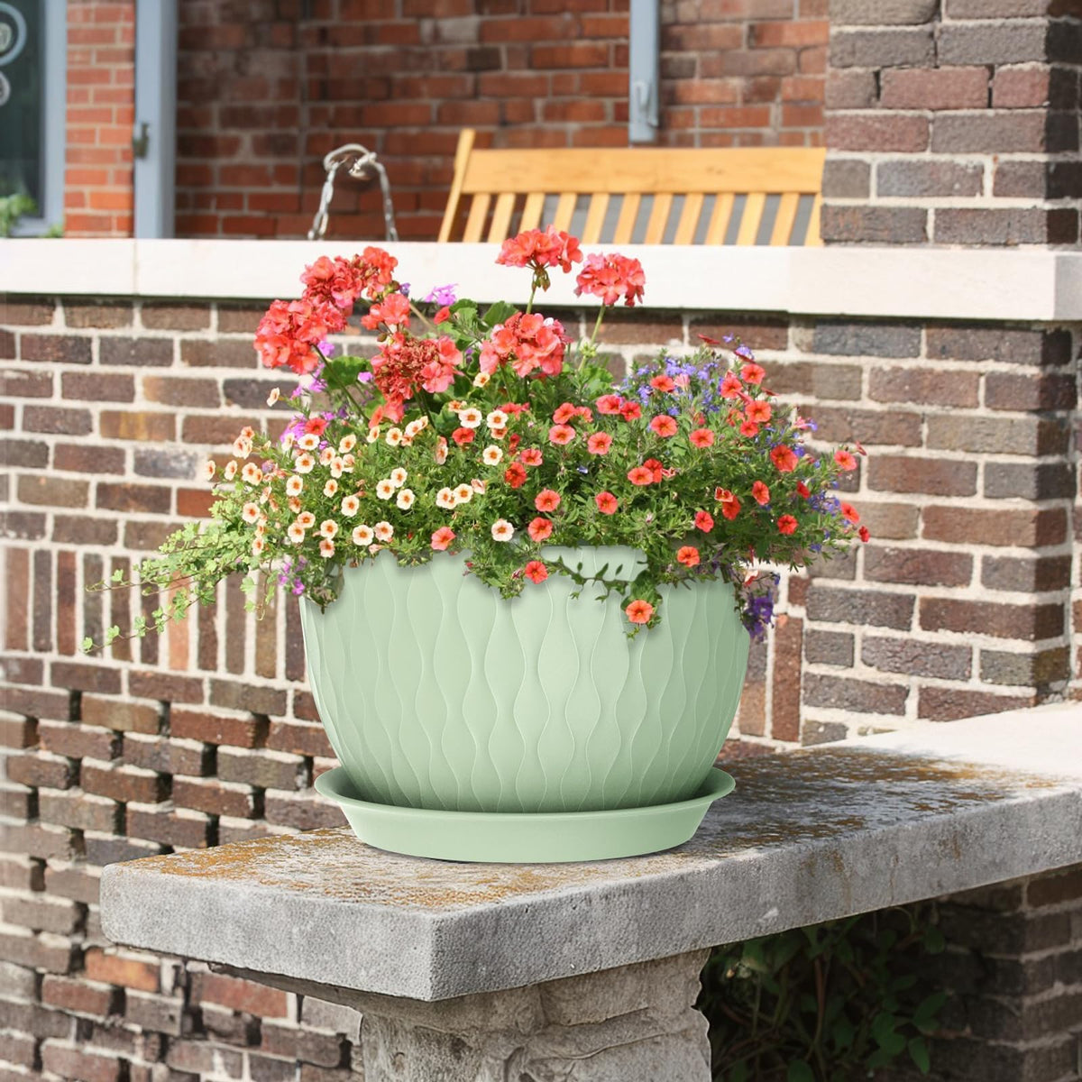 Meowell ripple pot texture green close-up highlights modern design