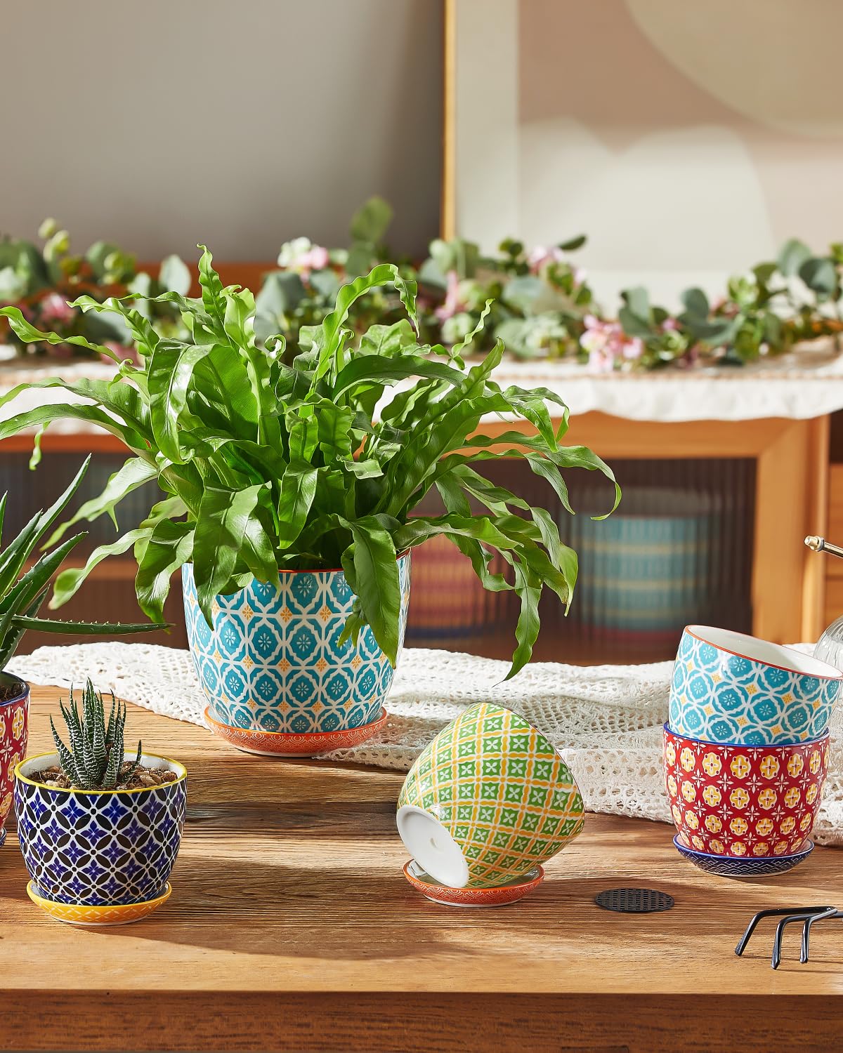 Metahom glaze closeup shows durable ceramic and vivid color.