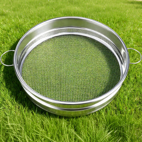 MEWPON easy-grip handles provide comfortable scoop and lift.