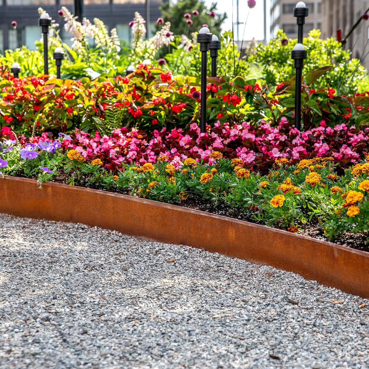 Meyoppm outdoor border edging helps define lawns and pathways.