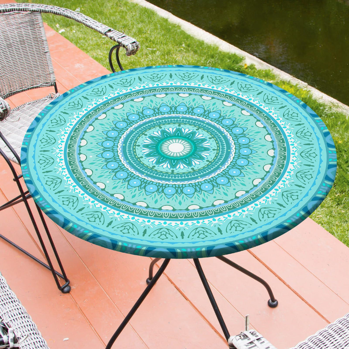 MHJY round tablecloth with elastic edge ensures a secure fit for meals.