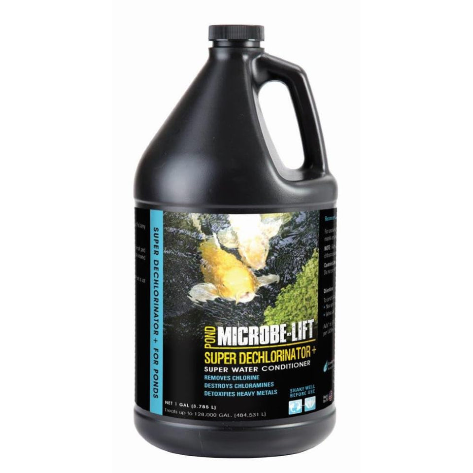 Microbe-Lift Super Dechlorinator Plus bottle pour for safe pond water conditioning.