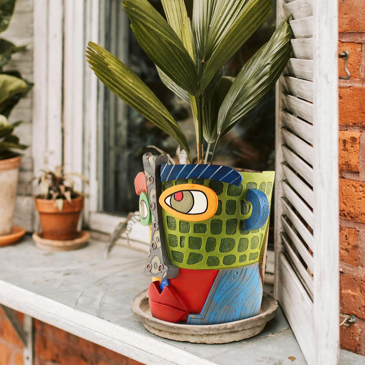 Midogaigai home art decoration planter enhances living spaces.