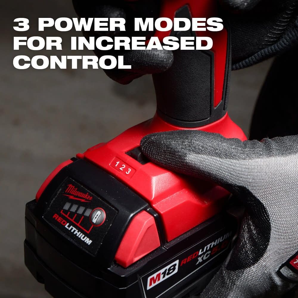 Milwaukee M18TRADE Brushless Precision Blower compact design enables use in tight spaces