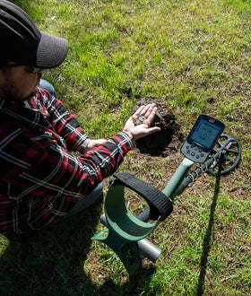 MINELAB X-Terra PRO lightweight three-piece shafts for portability
