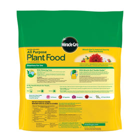 Miracle-Gro scoop shows easy indoor feeding measurements for flawless houseplants.