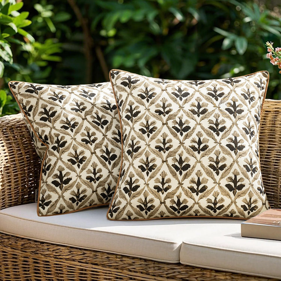 MIULEE floral pillow cover 18x18 front view for patio décor