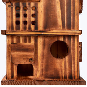 MIXUMON multi-bird housing supports diverse backyard visitors.