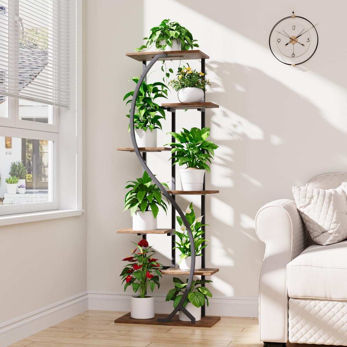 MJOMKN S-shaped display stand highlights a stylish corner decor.