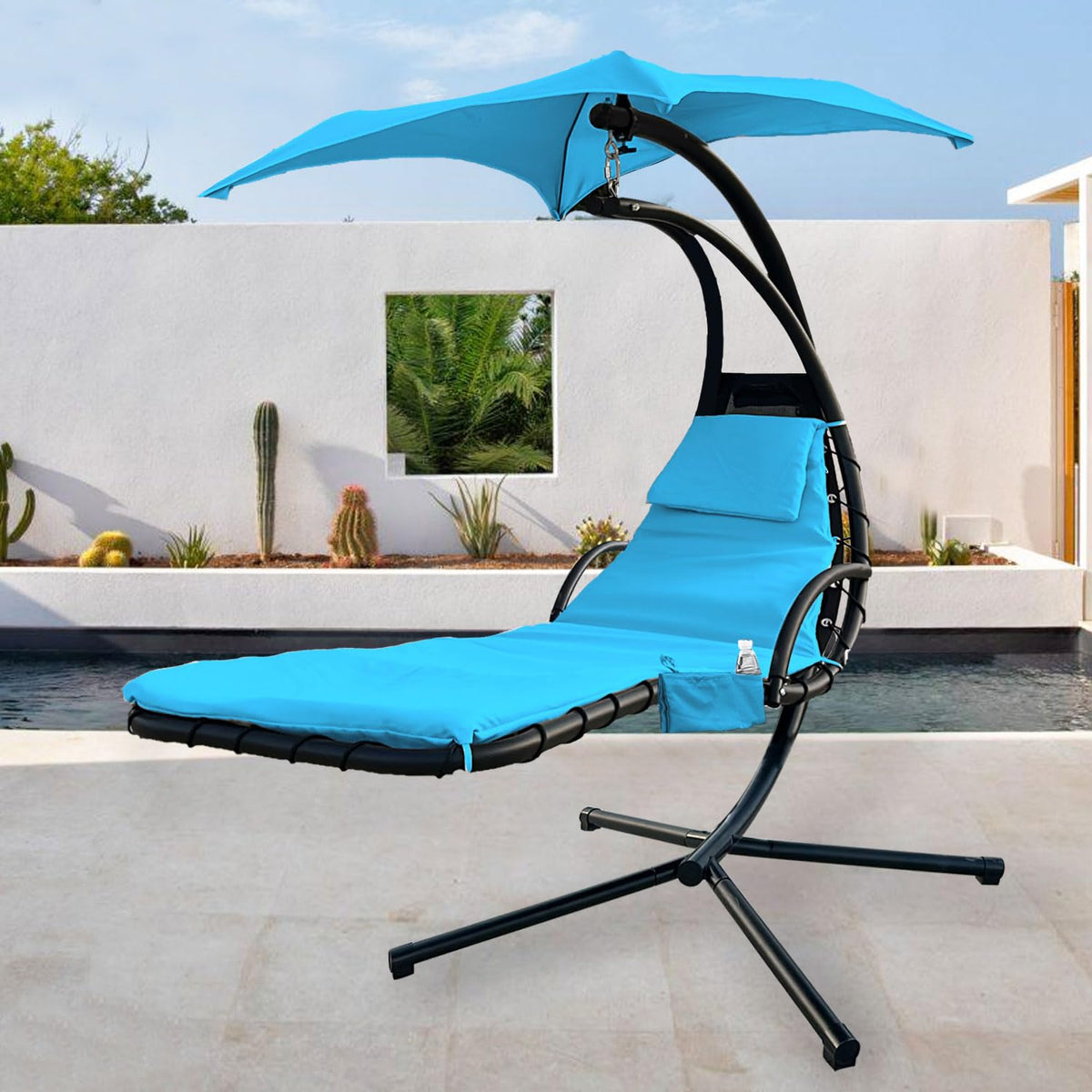 MKLTUHGDG fabric is machine washable and quick-drying, keeping cushions clean.