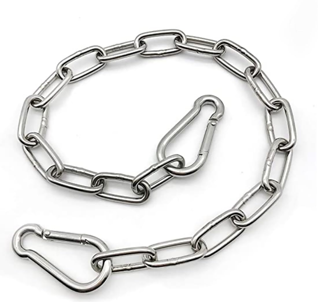 MIKMAYTOO heavy-duty chain close-up, highlighting rugged links for safe punching bag hangs