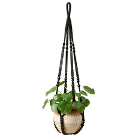 Designed for planters up to 9 inches in diameter.