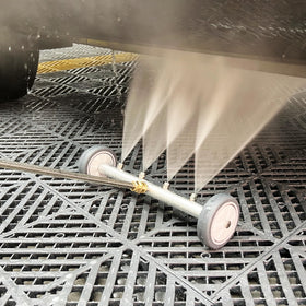 M MINGLE undercarriage cleaner with car mitt for thorough body wiping.