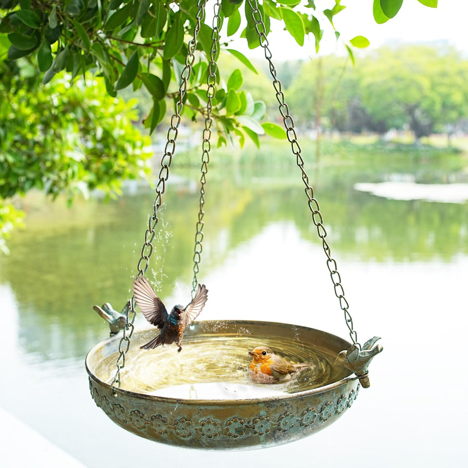 MNRYLKB hanging bird bath with flower pattern attracts garden birds.