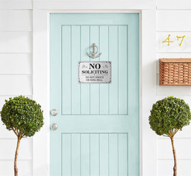MongFun no-soliciting sign supports nails or screws mounting.