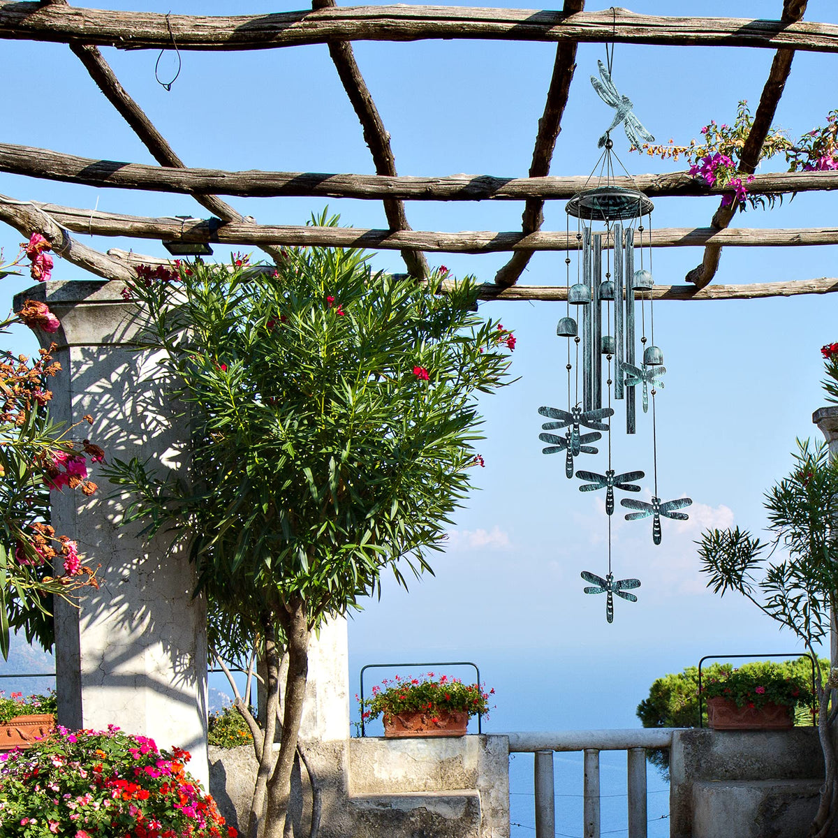 Monsiter QE dragonfly ornament wind chime makes garden décor feel lively and inviting.