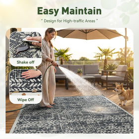 MontVoo outdoor rug easy-clean, ideal for camping and picnics.