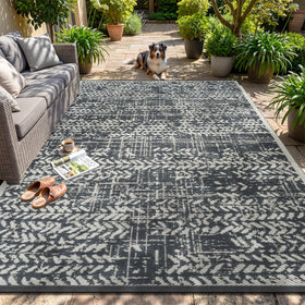 MontVoo outdoor rug waterproof 6x9 on patio, quick-dry and easy to clean.