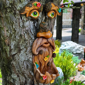 Mood Lab tree face shows small hooks for easy hanging installation.