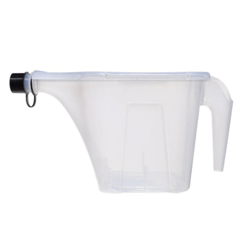 More Birds 3N1 tote pours seeds neatly into feeders, reducing spills