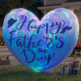 mowholm Father’s Day side adds festive front-yard photo backdrop