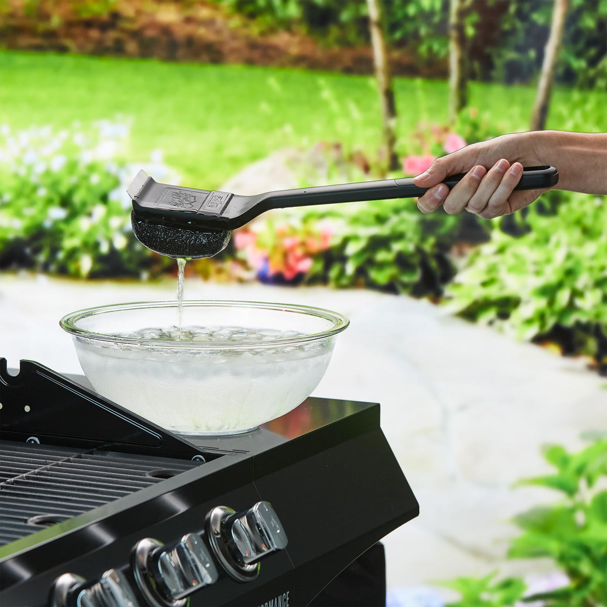 Mr. Bar-B-Q Bristle-free design safeguards grill surfaces during scrubbing.