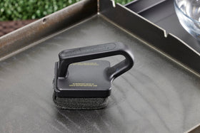 In-use steam activated cleaning on a hot grill demonstrates dynamic action