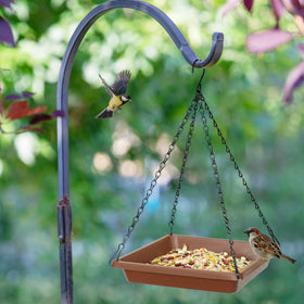 MSKIAUO level hanging system keeps the tray steady on branches.