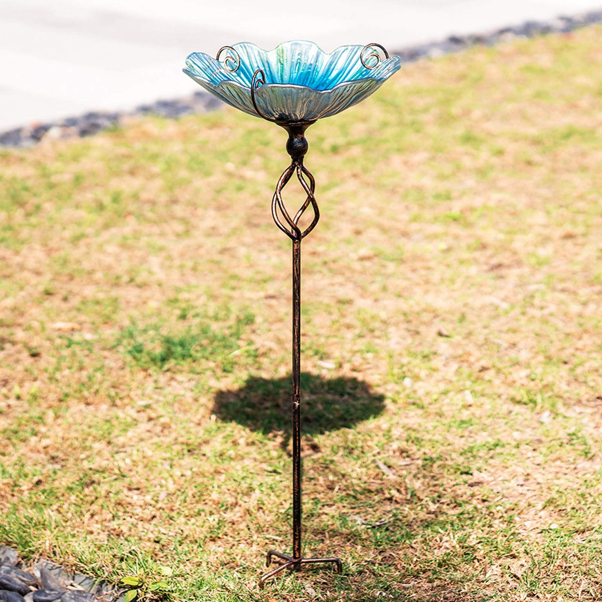 Four-pronged base enhances stability for easy repositioning outdoors